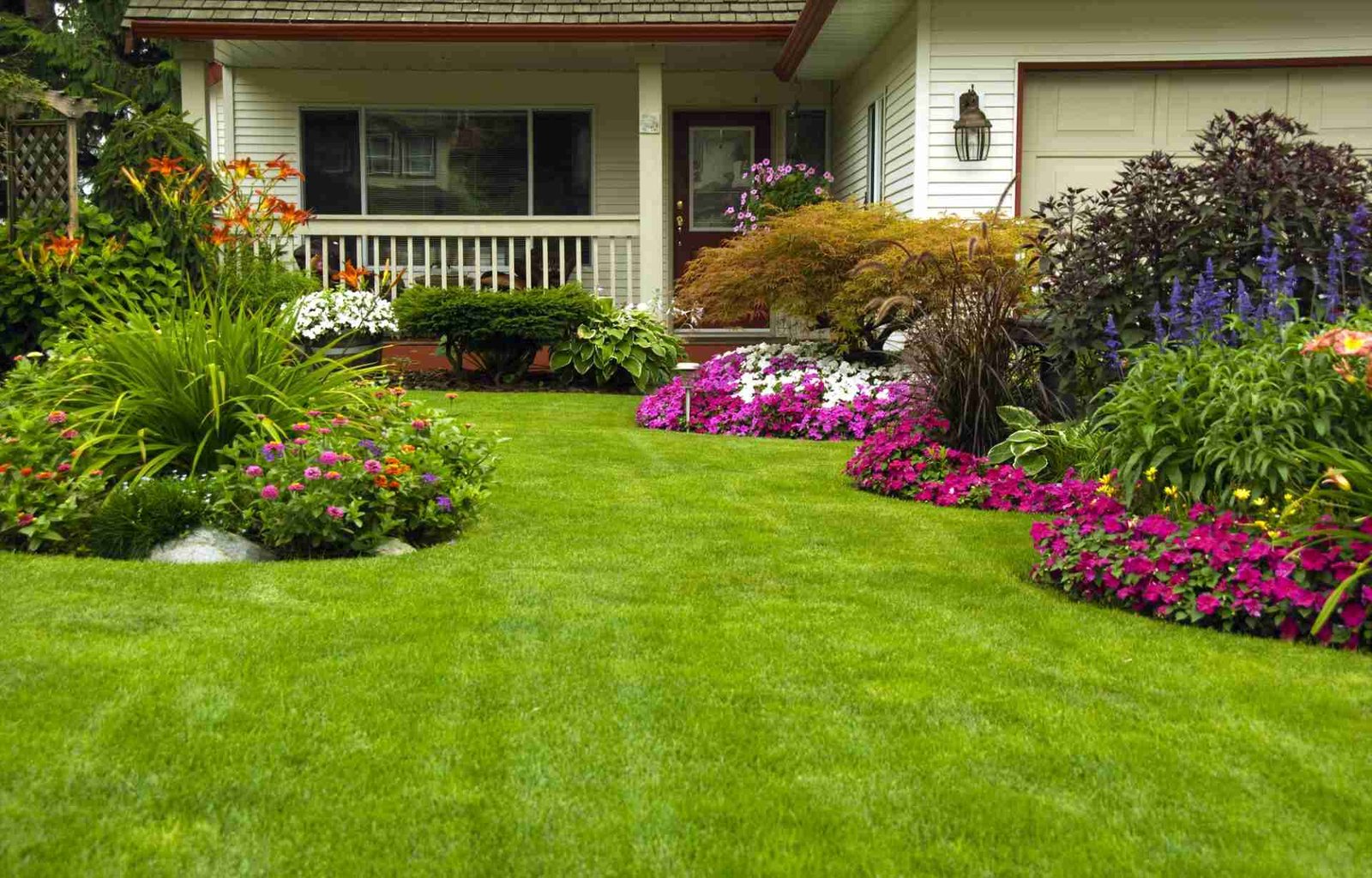 manicured lawn